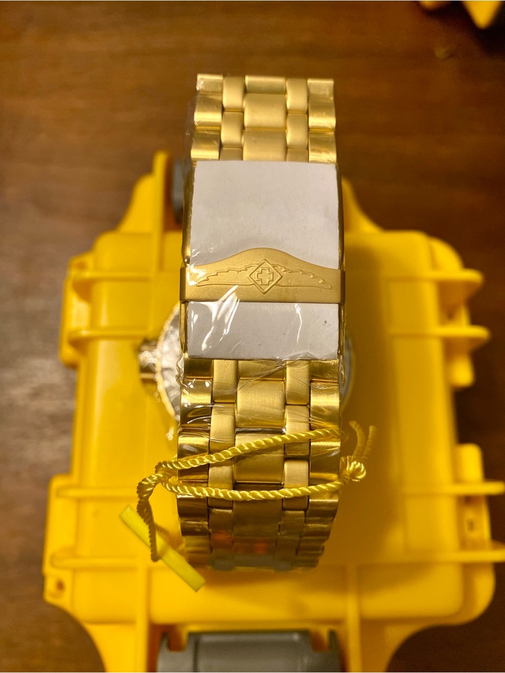 Invicta subaqua reserve specialty automatic 52MM gold watch - Picture 4 of 6